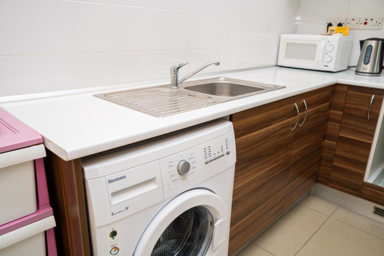 Amazing Two-Bedroom Apartment In Residence Lukomorye D1 With Private Garden Karavas  Exterior foto